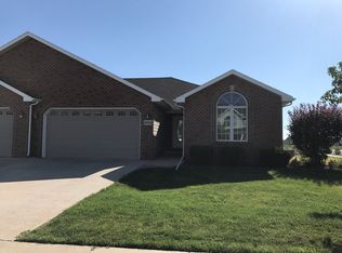 1653 Periwinkle Dr, Morris, IL 60450