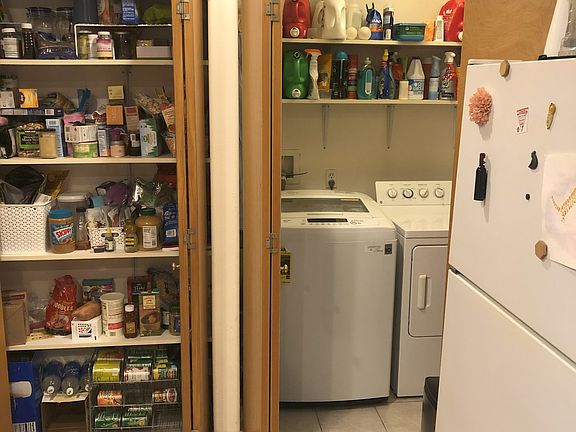 Laundry located off kitchen