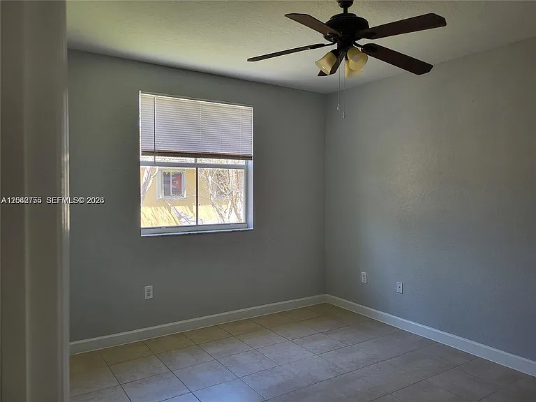 1543 SE 25th St #207 — Photo 6