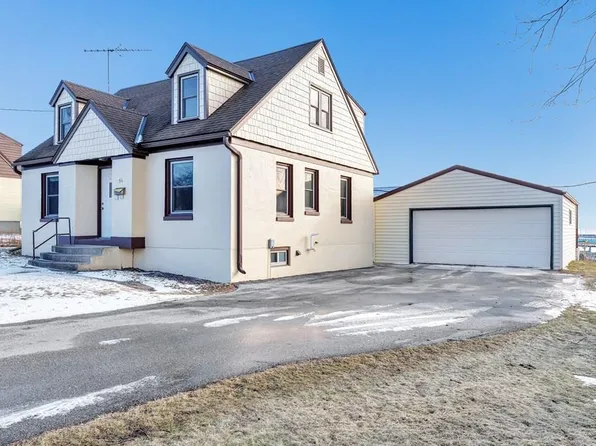94 E North Water St, Algoma, WI 54201