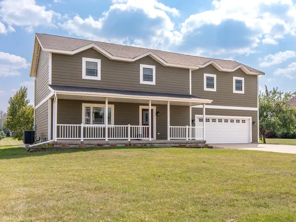 402 Fountain Blvd, Jewell, IA 50130