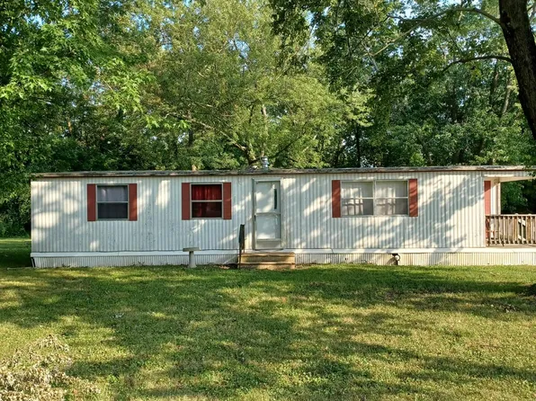 260 N 2nd St, Livingston, IL 62058