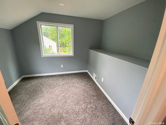 5th image of 302 Eastwood Blvd