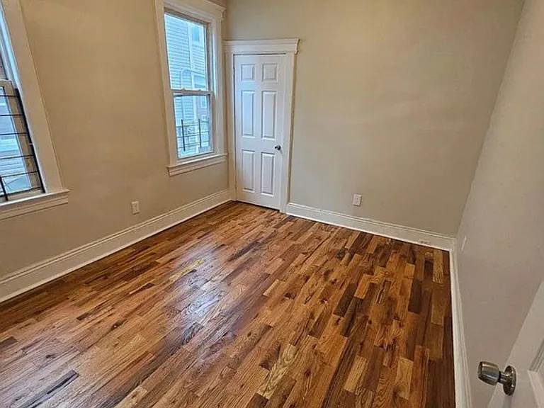 117 Isabella Ave #2F — Photo 3