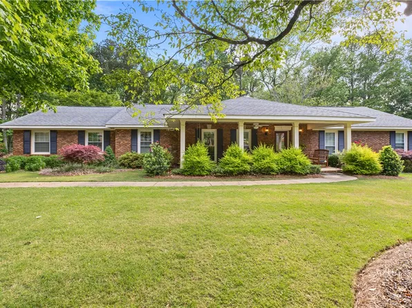 1700 India Rd, Opelika, AL 36801