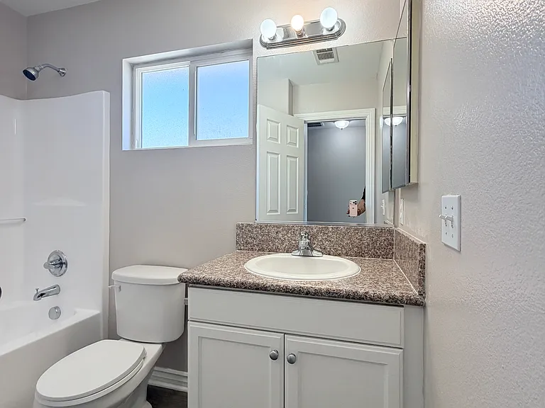 215 N Spruce Ave #C — Photo 12