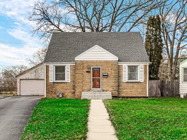 1114 Fairfield Cir, Waukegan, IL 60085