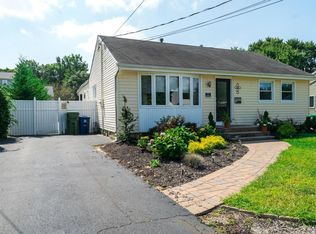 22 Pearce Ave, Eatontown, NJ 07724