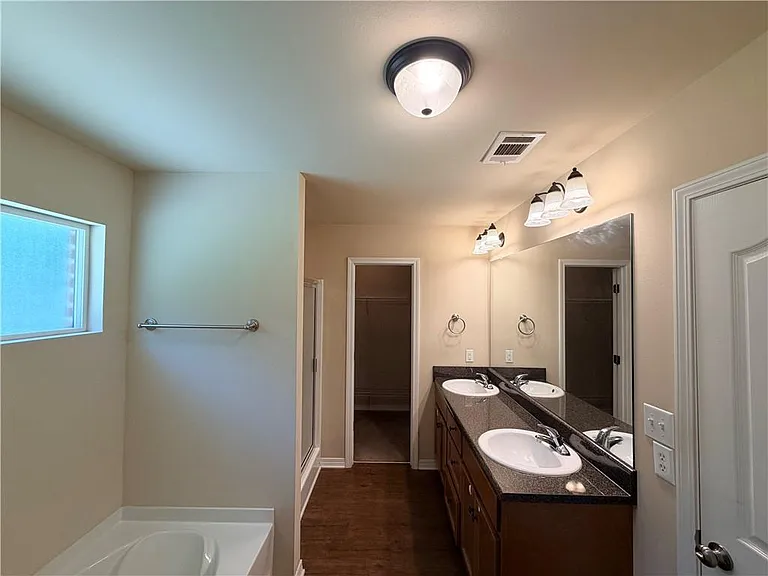 9646 Estate Dr — Photo 15