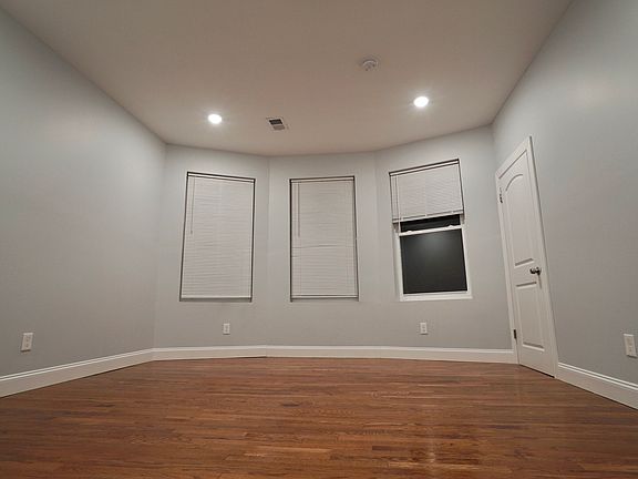 Floor 1 - Living room