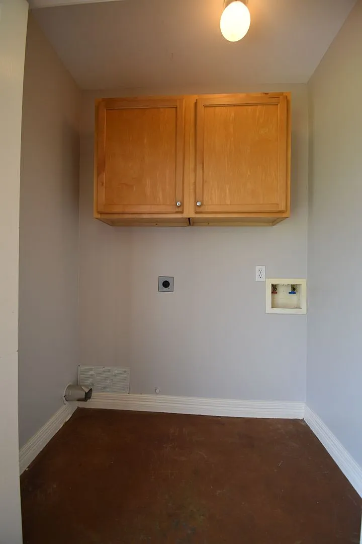 Building Photo - 1107 Cottonwood Dr