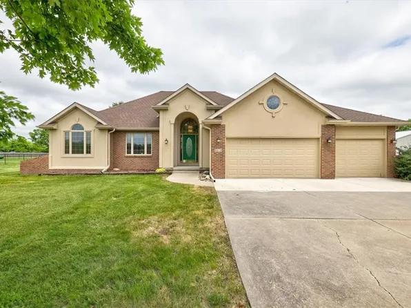 3019 SE 68th St, Pleasant Hill, IA 50327