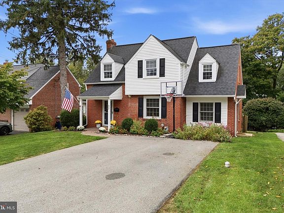 4th image of 32 Moreland Rd