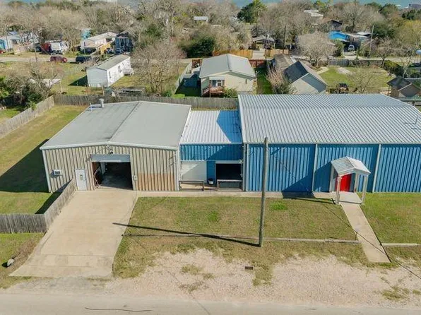 341 5th St, San Leon, TX 77539