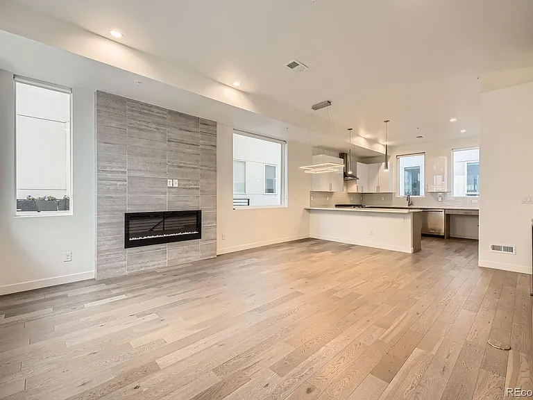 1612 Irving St #4 — Photo 20