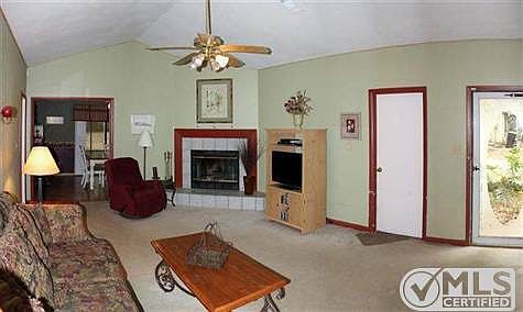 3rd image of 2979 Byington Cir