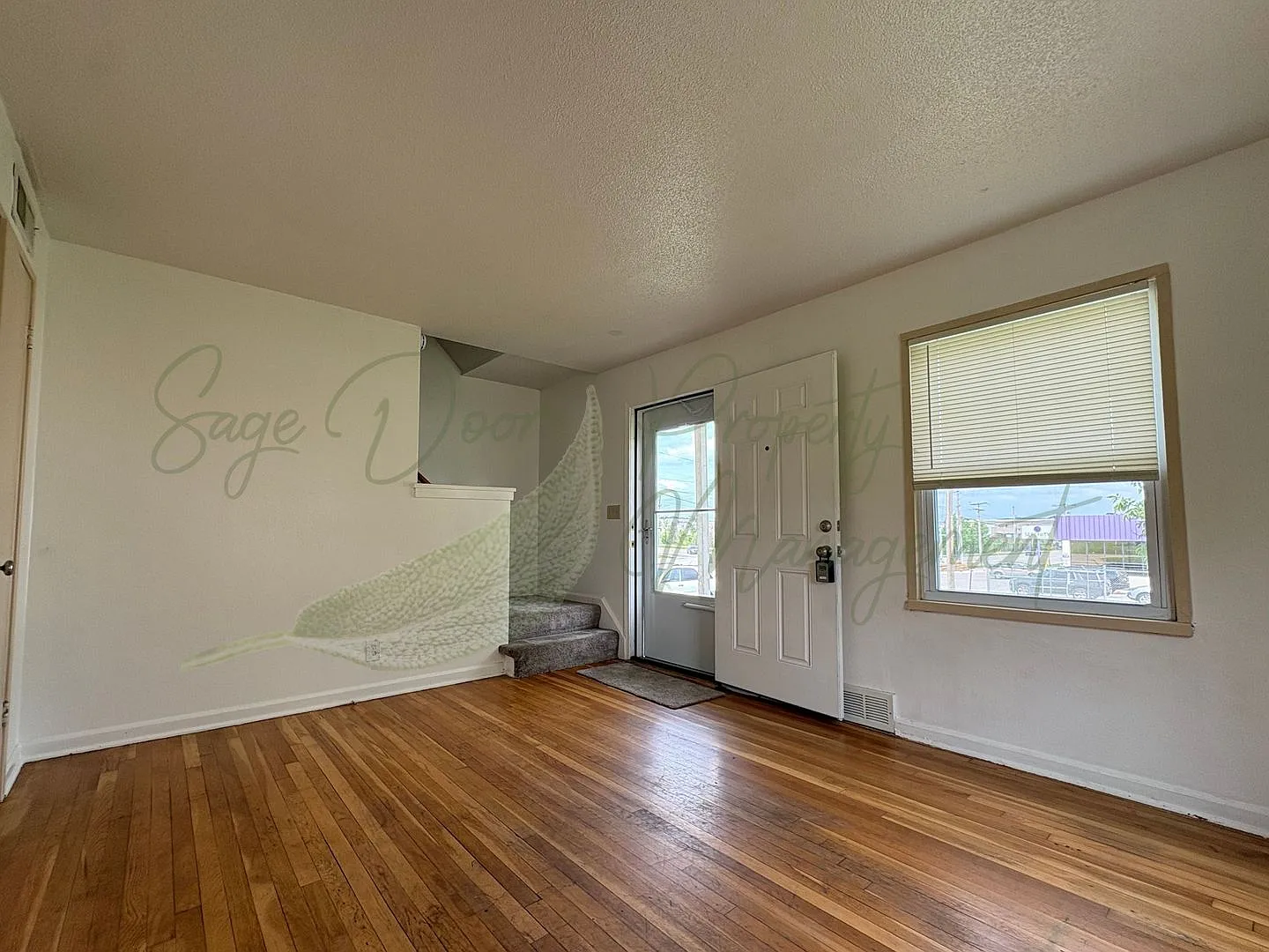Townhome In South Kc — Photo 4