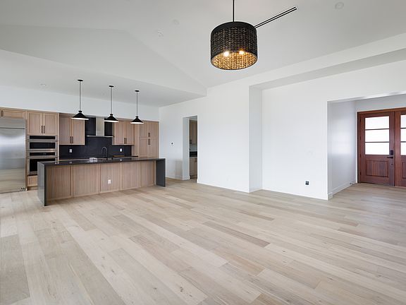 2nd image of 68-2048 Nana Loa St