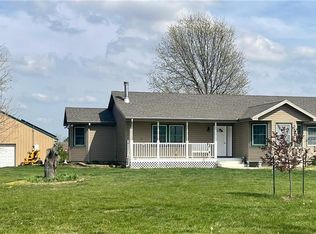 3111 SW Lane Rd, Saint Joseph, MO 64504