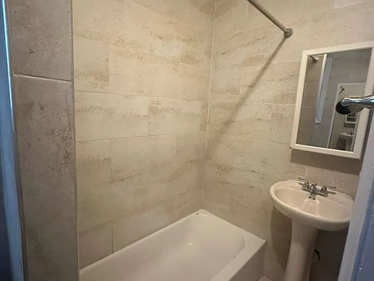 1304 Findlay Ave #2 — Photo 9