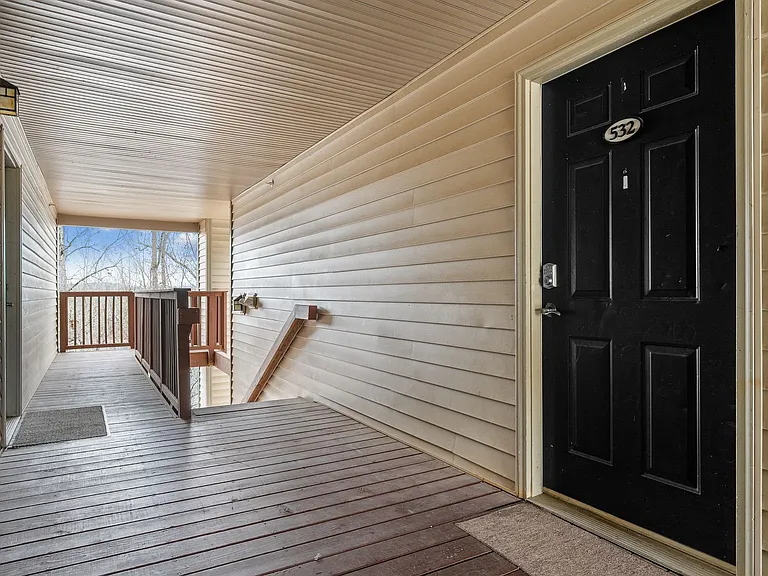 1301 Harts Ridge Dr — Photo 39