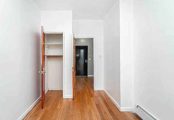 4th image of 2732 12th St APT 2F