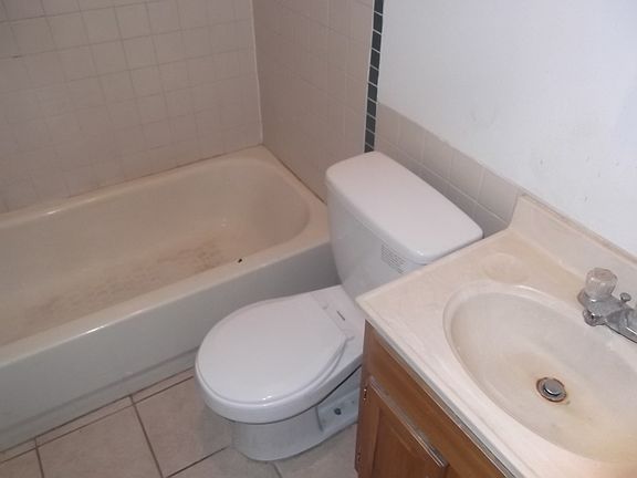 4th image of 8509 Dixon Ave