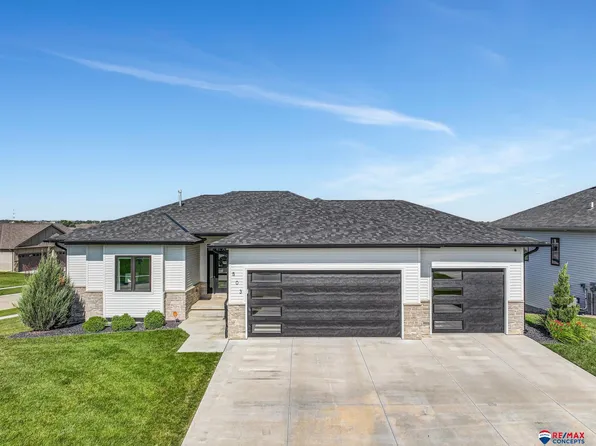 503 N 106th St, Lincoln, NE 68527