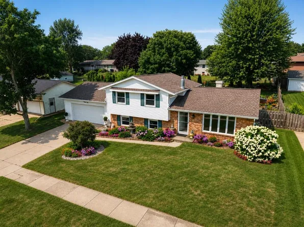 552 Menlo Park Rd, Green Bay, WI 54302