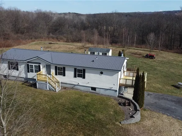 289 McLean Rd, Cortland, NY 13045