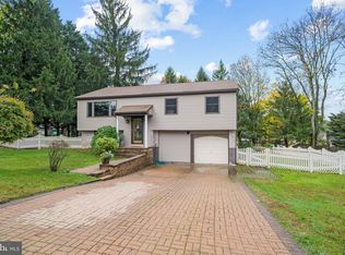 54 Hidden Valley Rd, Aston, PA 19014