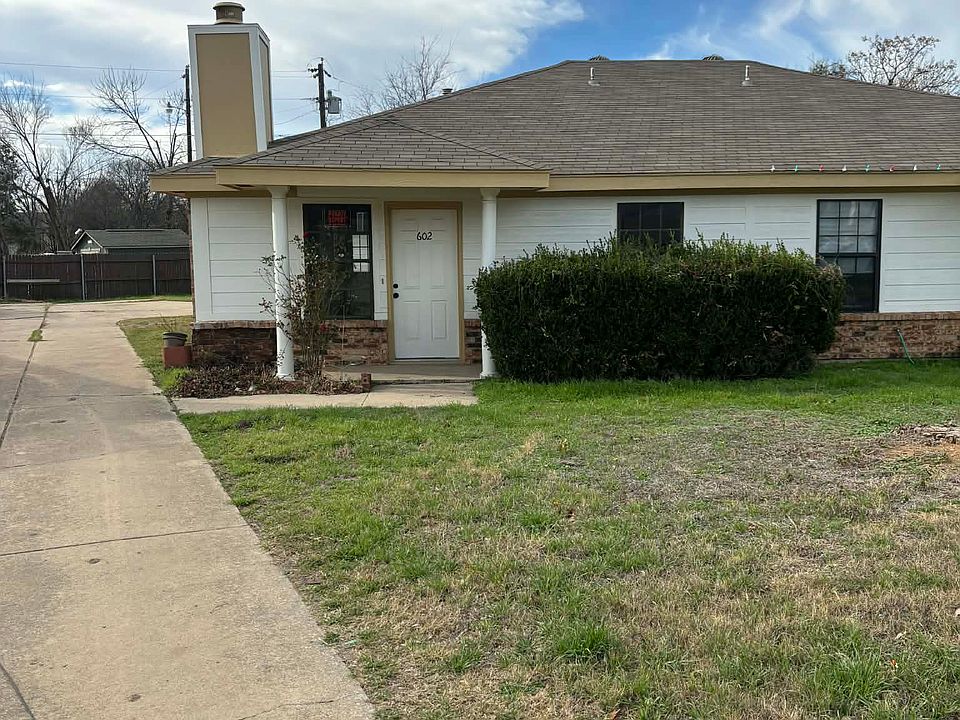 1st image of 600 Renee Dr #602