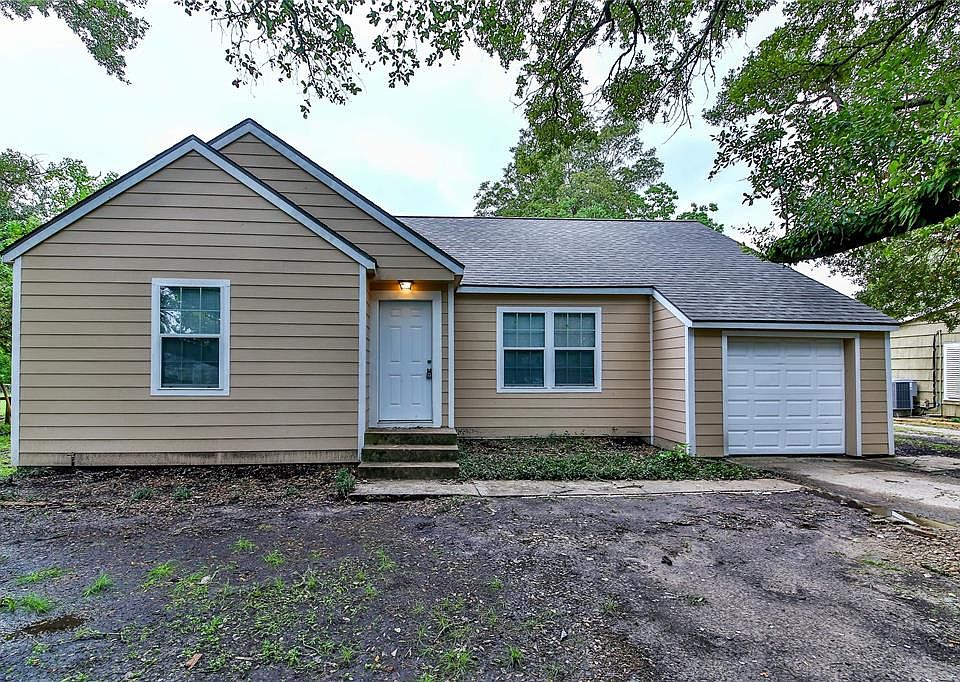 1st image of 1919 Oaklawn Dr
