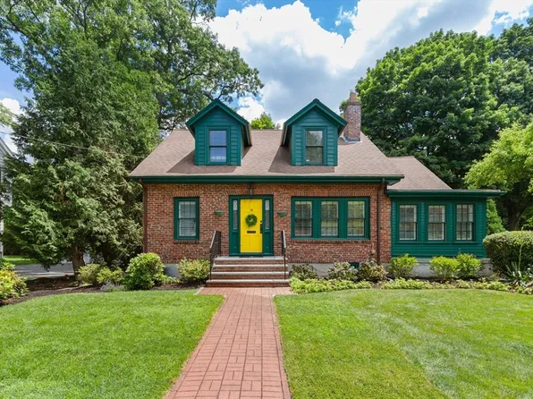 14 Rangeley Rdg, Winchester, MA 01890