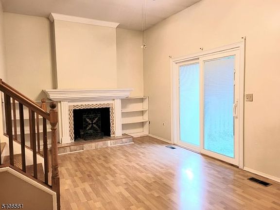 5th image of 33 Shady Ln