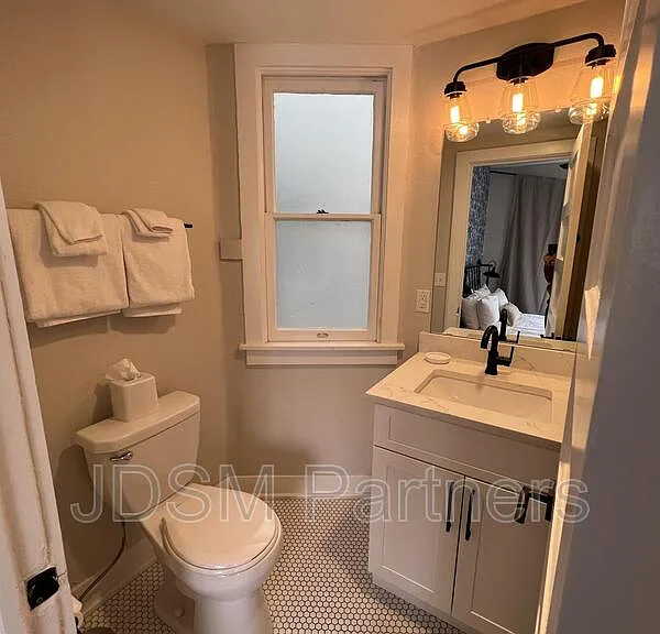 630 E 16th Ave #105 — Photo 5