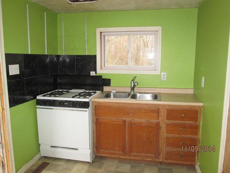 2nd image of 7861 Union Rd