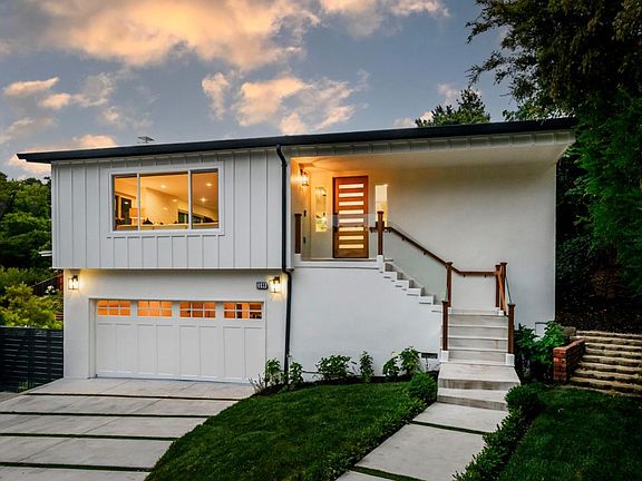 2nd image of 1560 Alturas Dr