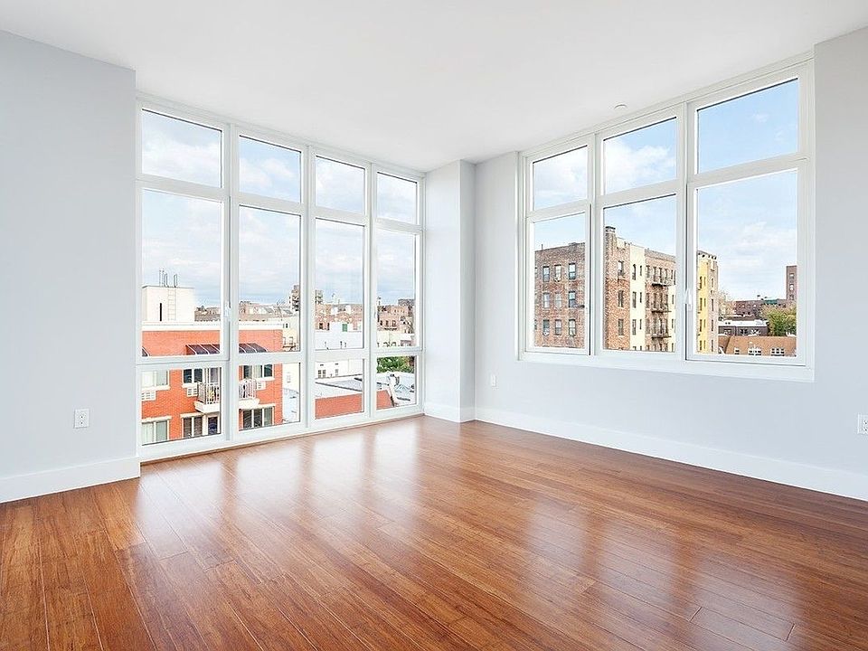 1st image of 23-36 31st Dr #Penthouse