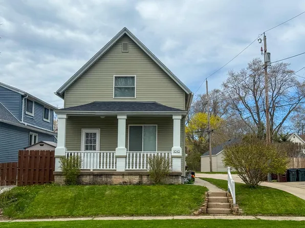 1010 Oak STREET, South Milwaukee, WI 53172