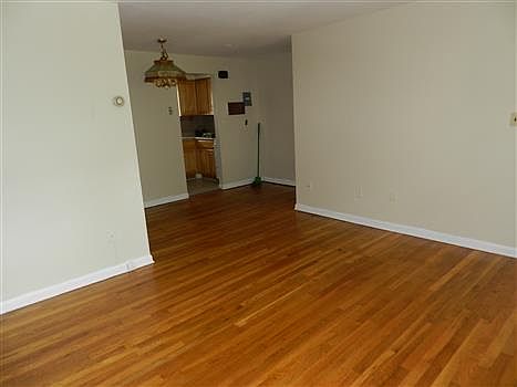 3rd image of 200 Irvington Ave APT 5A