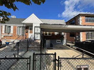 4719 207th St, Bayside, NY 11361