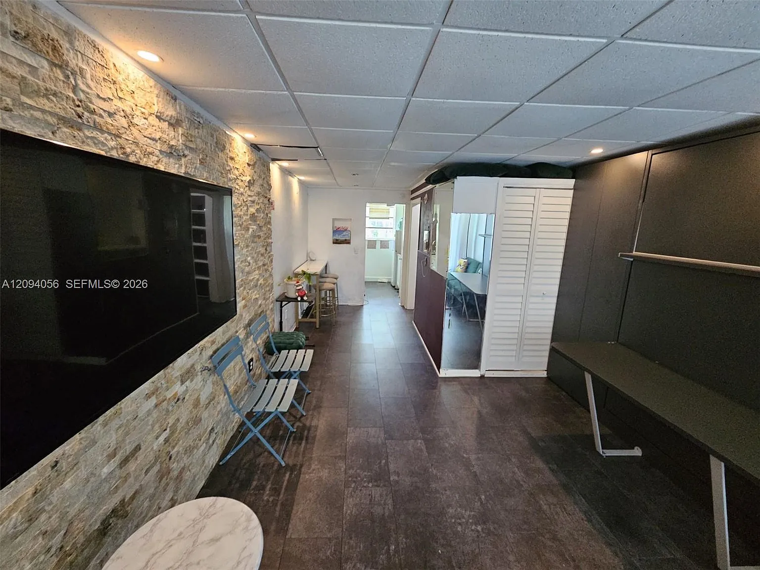 7725 Carlyle Ave — Photo 2