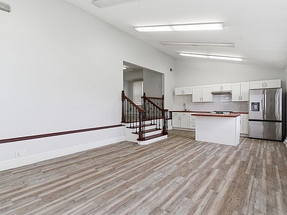 4th image of 545 Brayton Ave