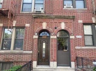 25-57 33rd St #1R, Astoria, NY 11103