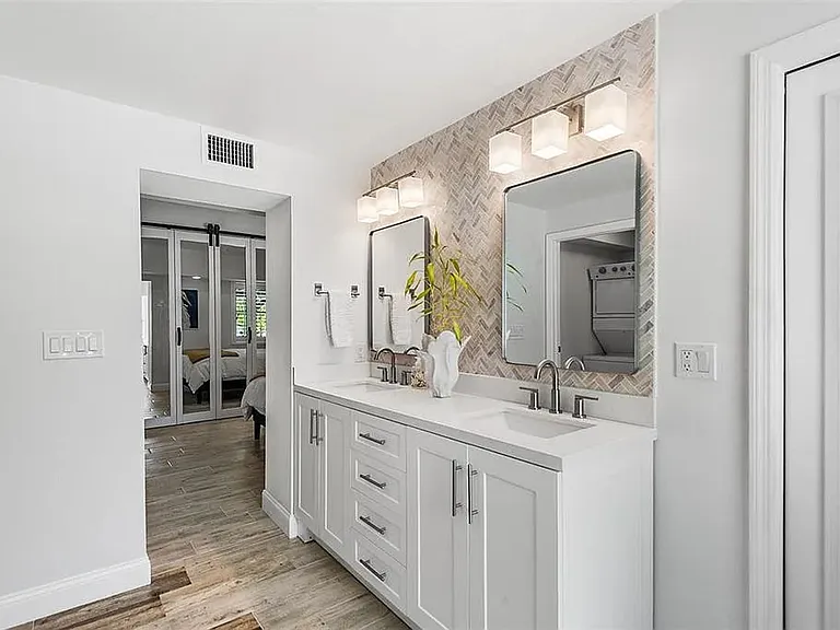 14024 N Bayshore Dr — Photo 29