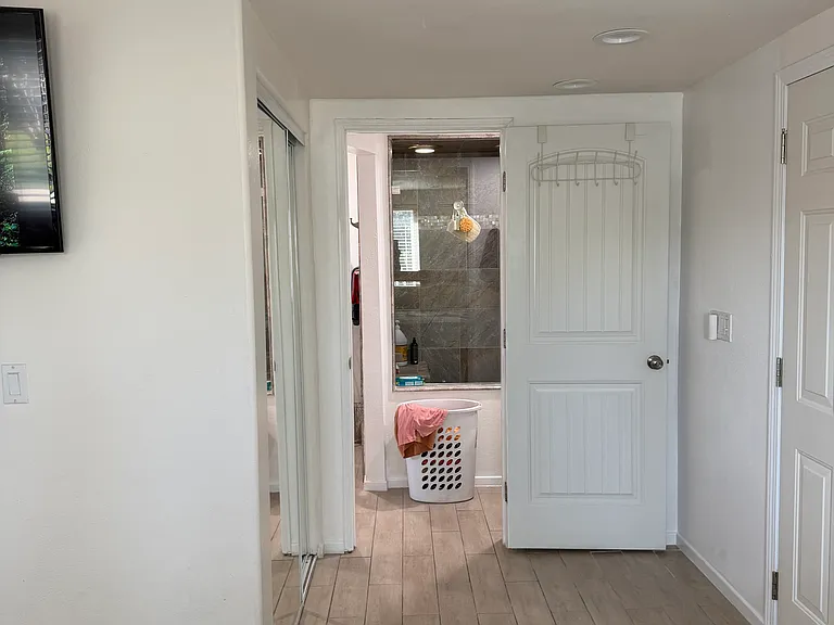 9519 Dufferin Ave — Photo 6