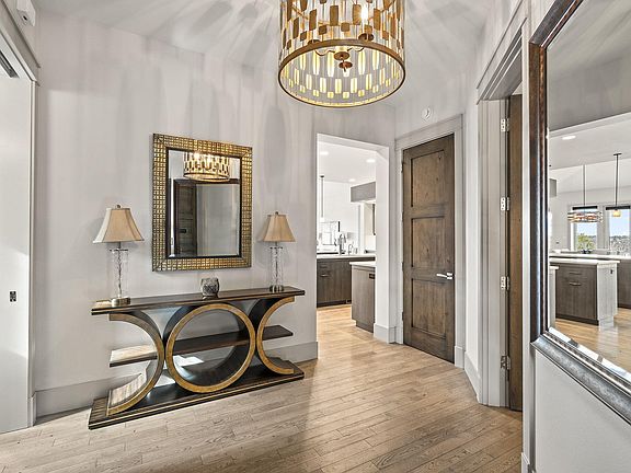 3rd image of 61341 Kindle Rock Loop