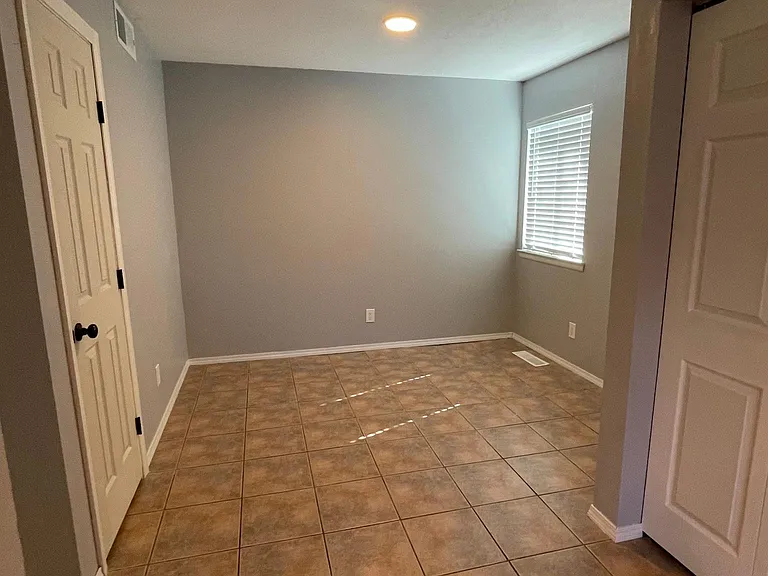 9009 Pony Express Trl NE — Photo 9