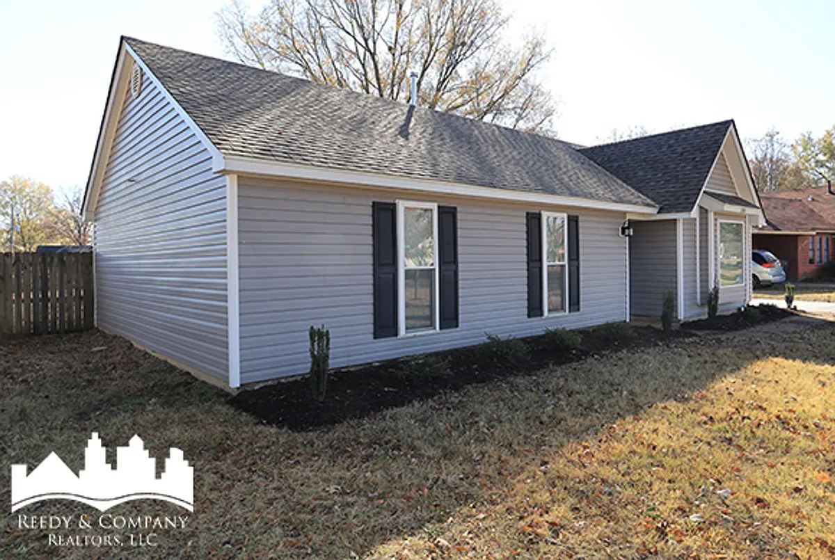 Building Photo - 2692 Dromedary Dr
